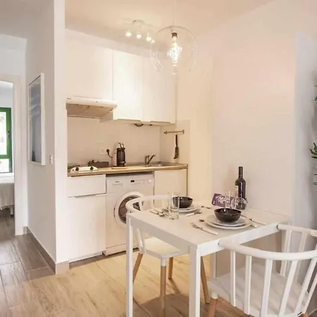 Holyhome Premium 106 דירה *